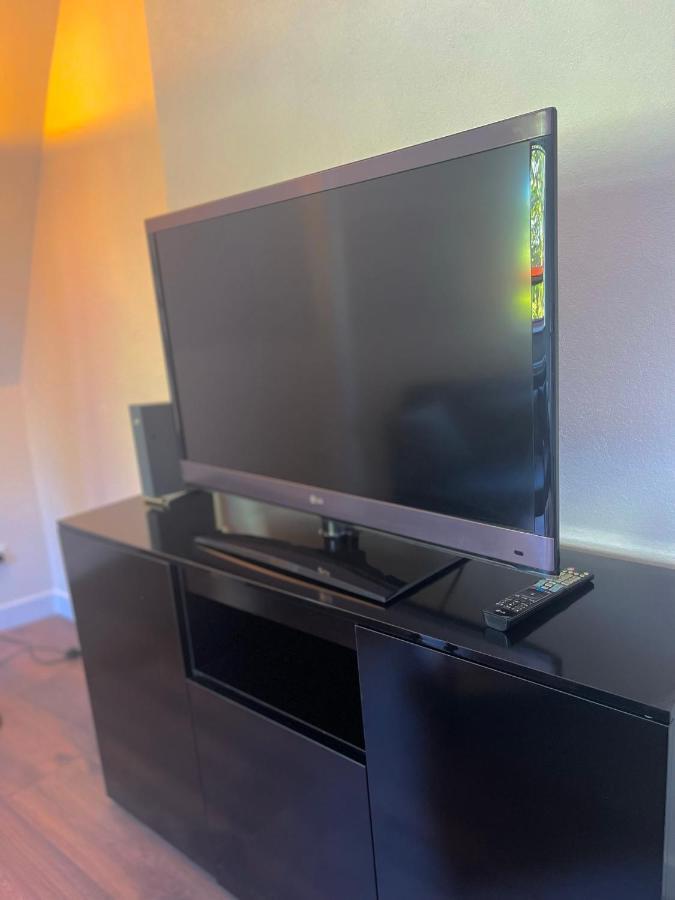 City Apartment, Ferienwohnung 3 Zkdb, Balkon, Dachgeschoss, Naehe Duesseldorf Крефельд Экстерьер фото