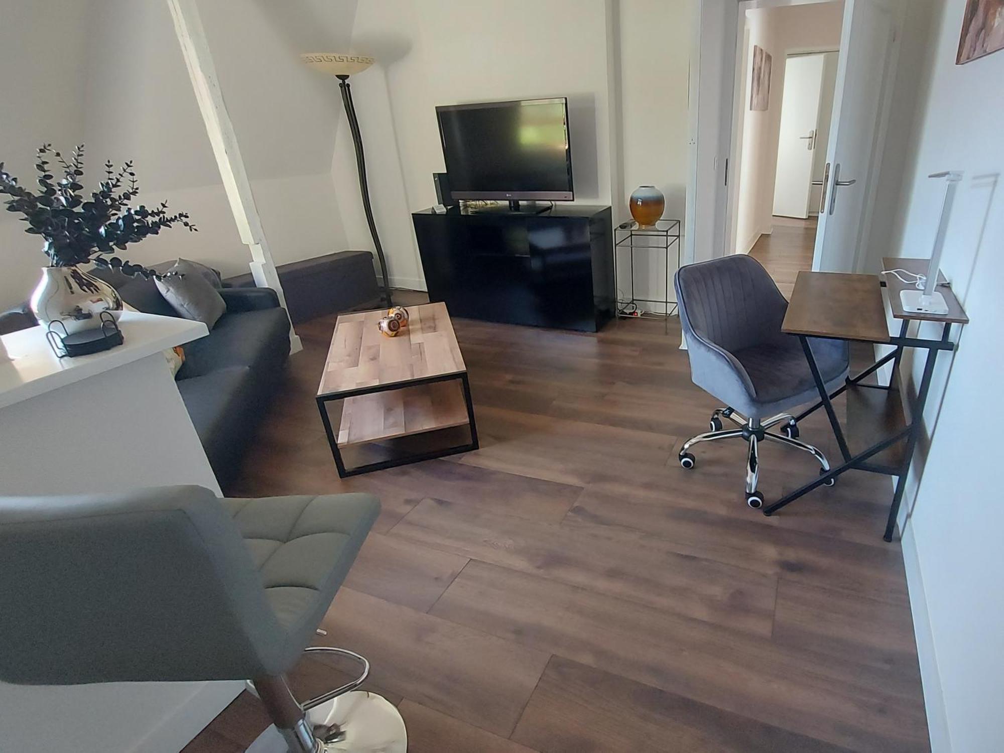 City Apartment, Ferienwohnung 3 Zkdb, Balkon, Dachgeschoss, Naehe Duesseldorf Крефельд Экстерьер фото